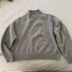 H&M Light Gray Women's Turtleneck Sweater
